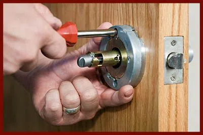Locksmith Lock Store Des Moines, IA 515-344-3820 - 10-residential-lockouts
